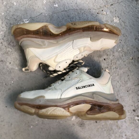 Balenciaga Triple S - Picture 2 of 10